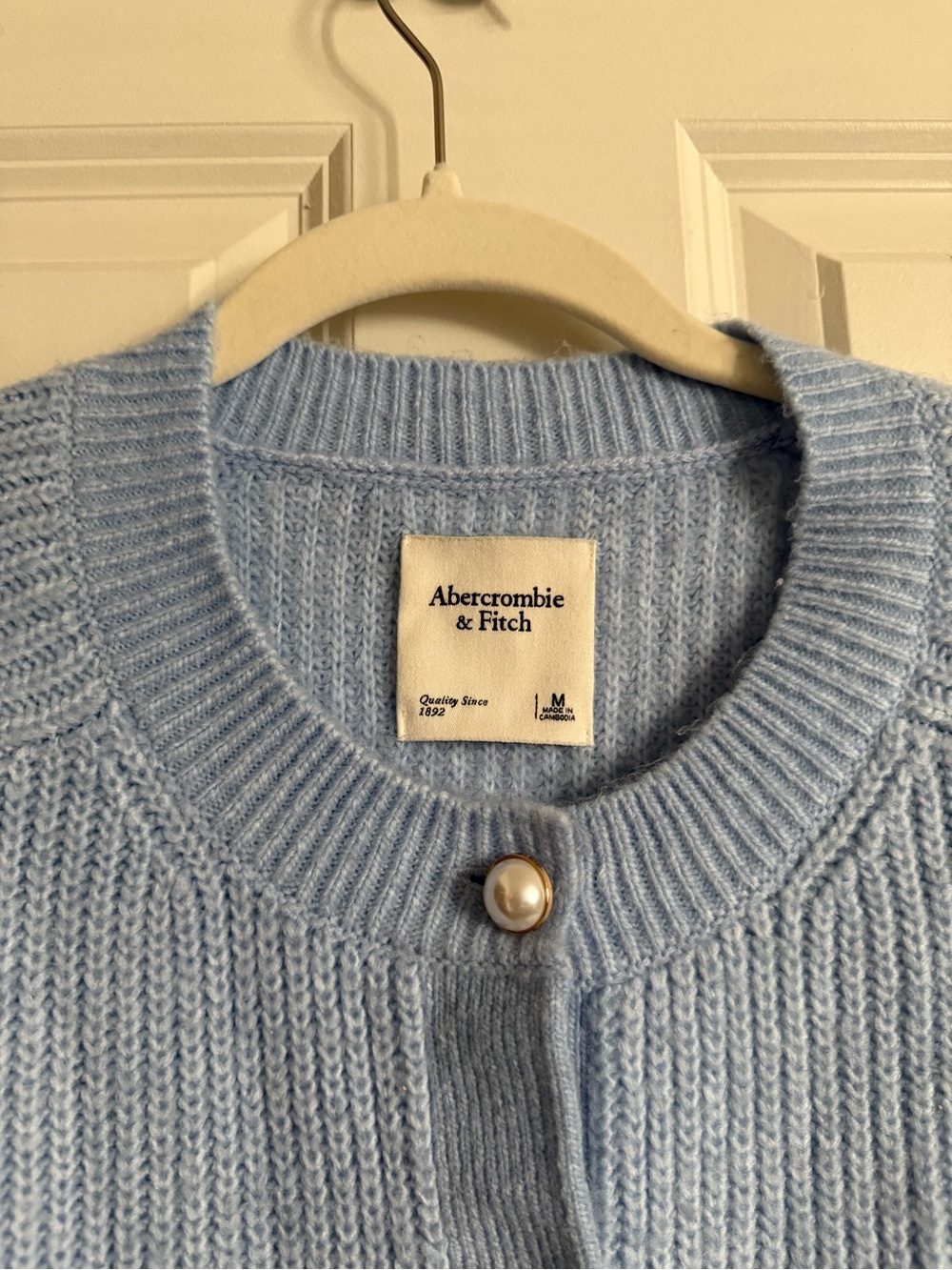 Abercrombie & Fitch Pearl Button Cardigan in Light Blue - Picture 3 of 7